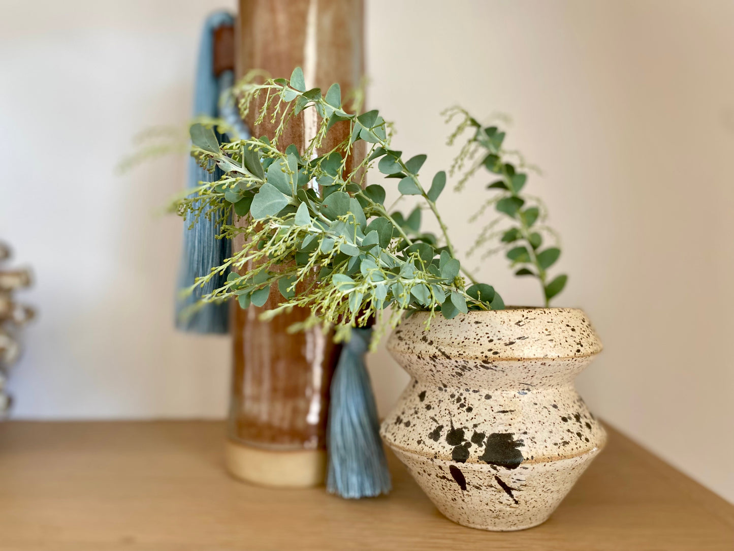 medium splattered oatmeal vase